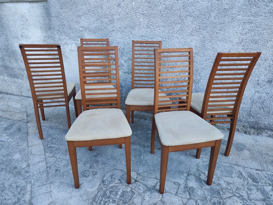 Mesa Extensível em Madeira Maciça + 6 Cadeiras