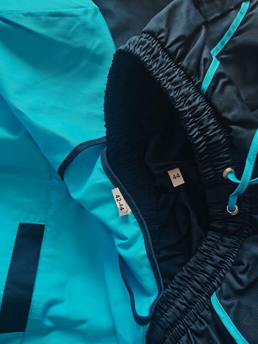 Жіночий медичний костюм фірми Сана