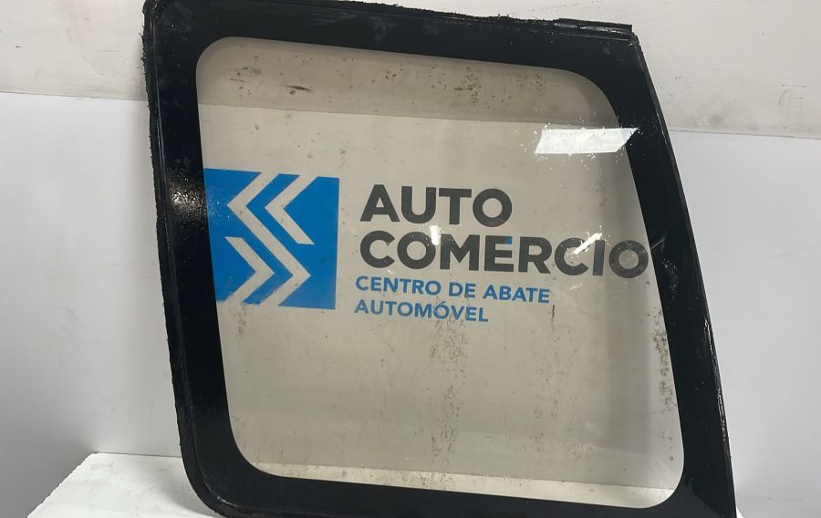 VIDRO PAINEL TRAS ESQ OPEL MONTEREY (M92) [91-98]