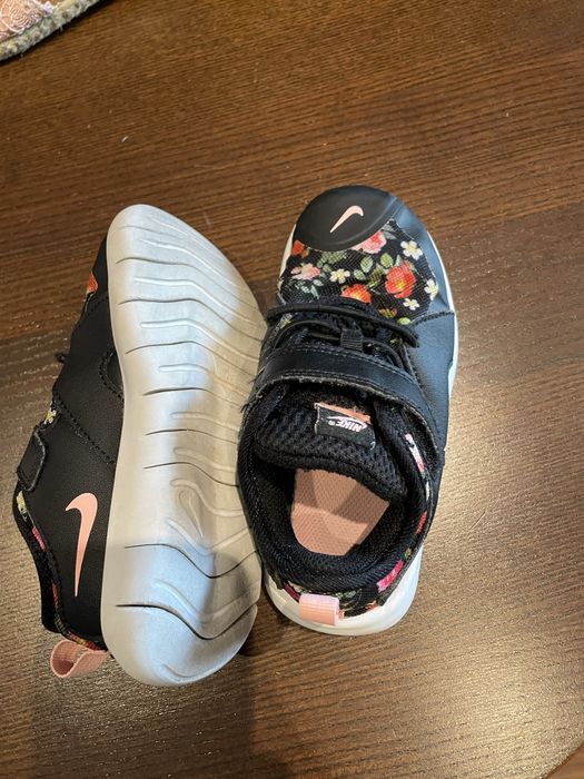 Ténis criança nike e adidas