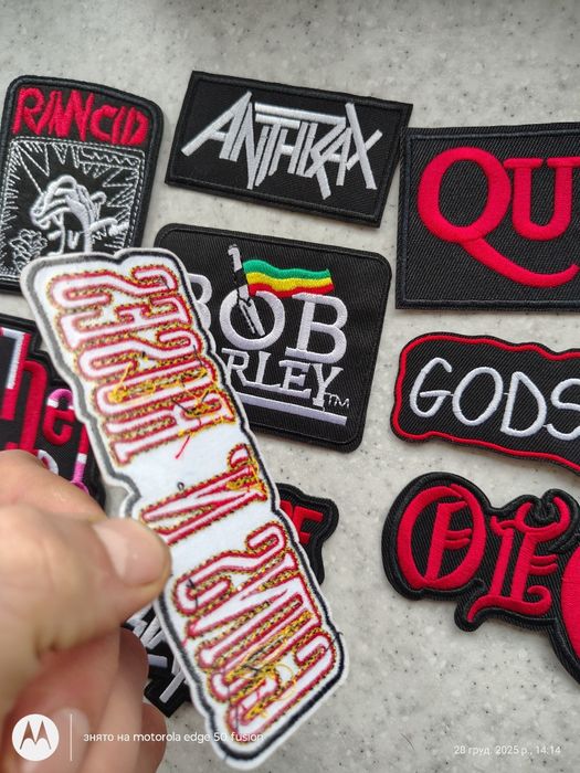 Наклейки Стильні з нанесенням праски