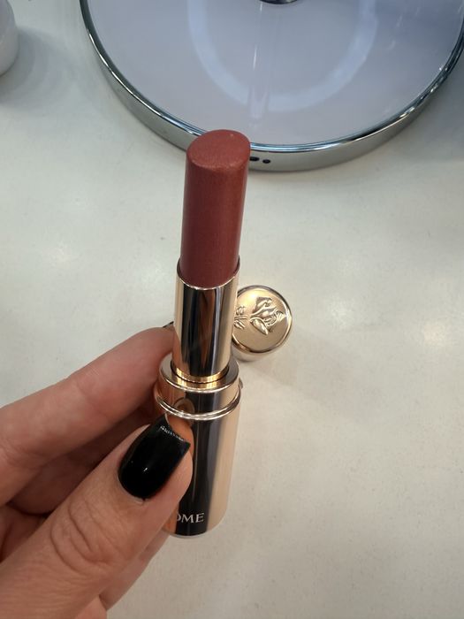 Декоративна косметика в ідеальному  стані