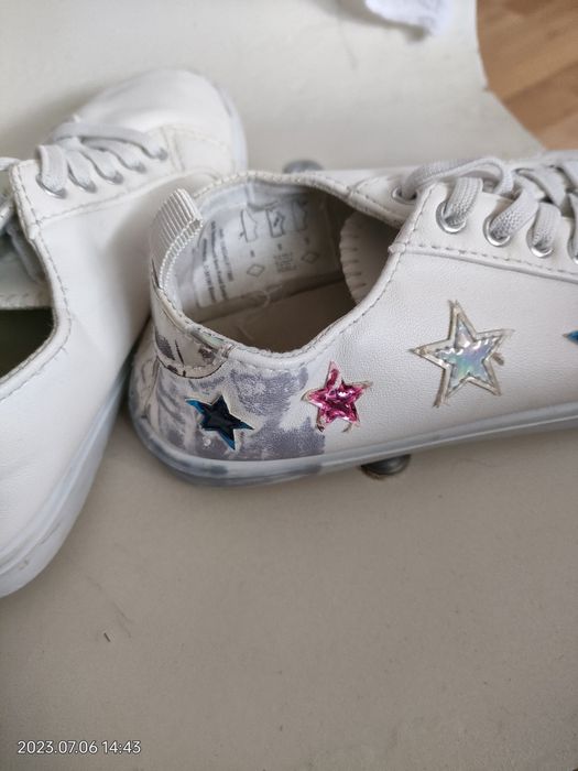 Buty dziewczęce typu trampki