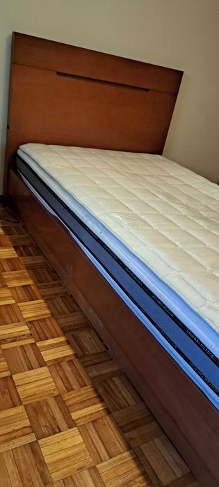 Cama de Solteiro com estrado