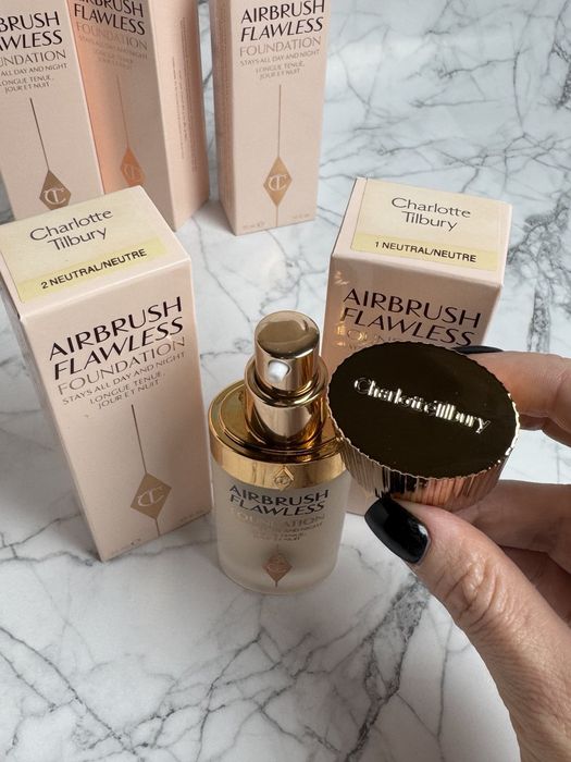 Тональний крем Charlotte Tilbury 1N 2N