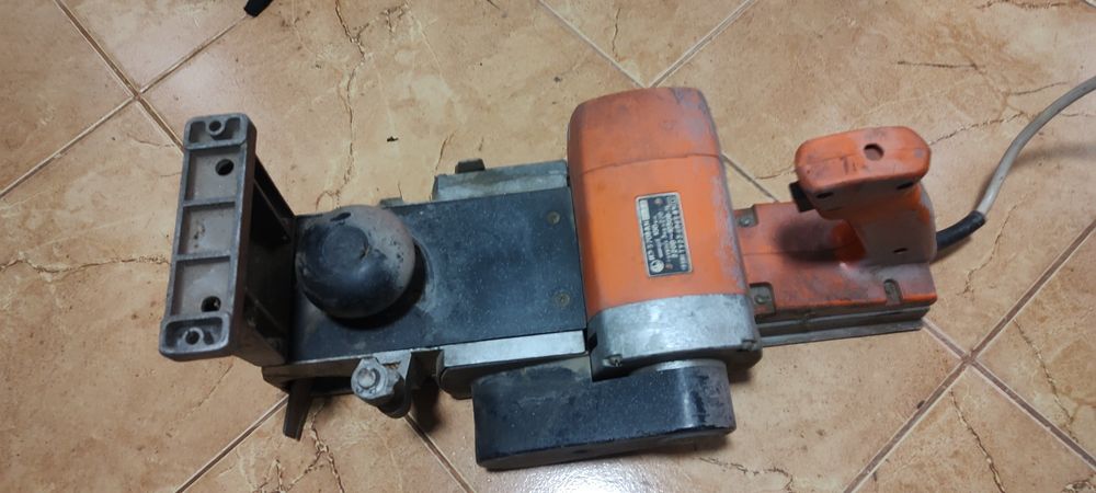 Електрорубанок  ИЭ-5708 100мм. Виробництво тва Rebir. 1987р.