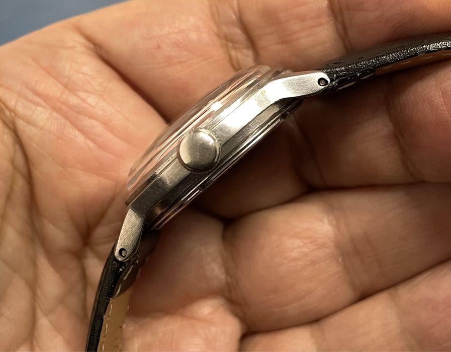 Tissot estilo militar, anos 40m do século XX, 'radium dial'