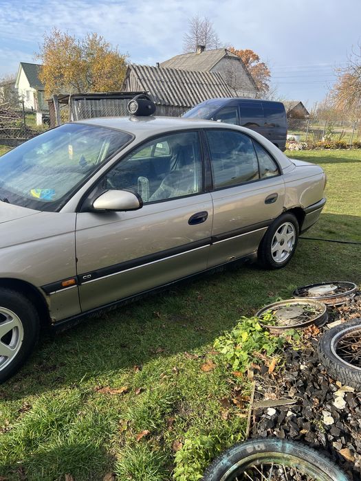 Розборка опель омега 2.0 1996. Запчастини опель омега