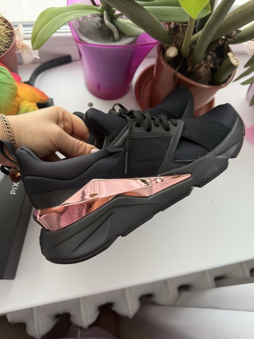 Продам оригинал красовки