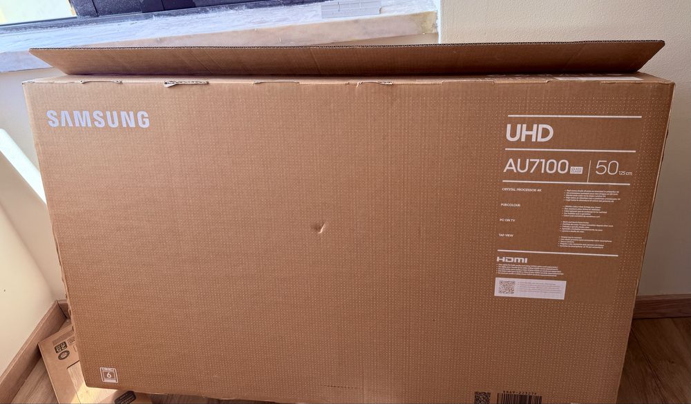 Samsung Crystal UHD 50” 4K Smart TV