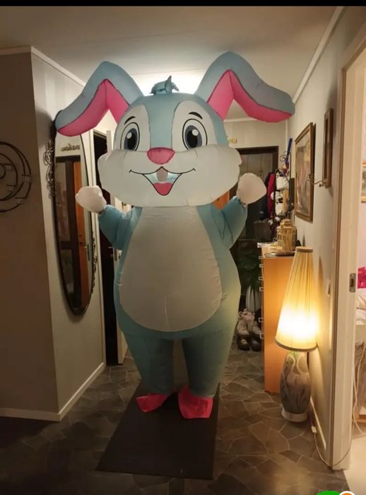 Прокат надувного зайчика