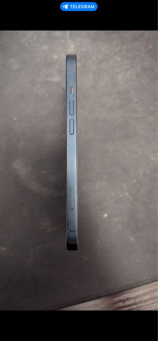 Iphone 13 . 128 gb . Потребує заміни дисплею .