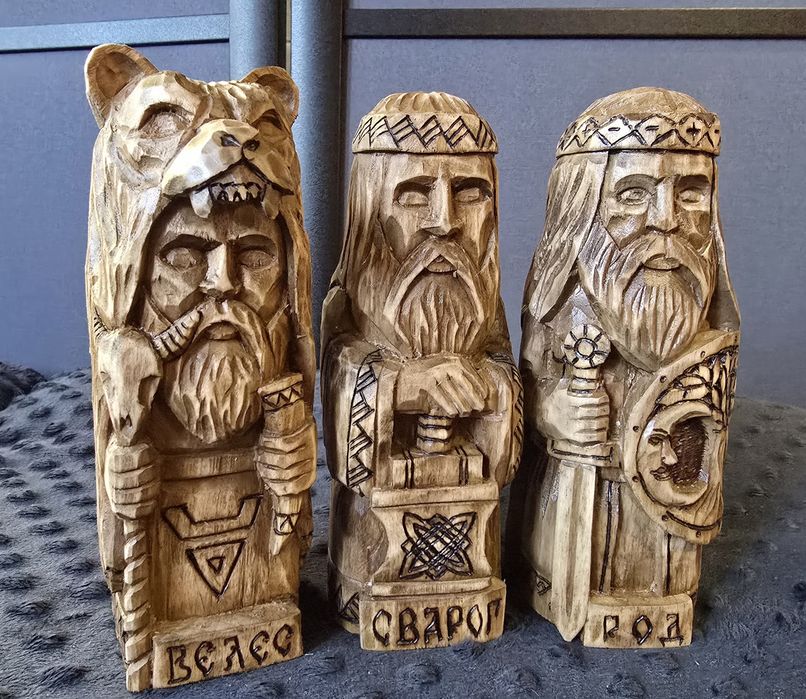Чур з дерева . Оберіг