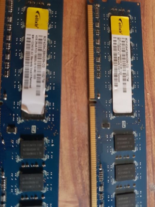 ddr8 2x4 DDR3 1333mhz Elixir  do PC