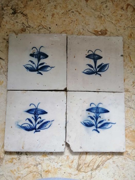 9 azulejos século XVIII figura avulsa