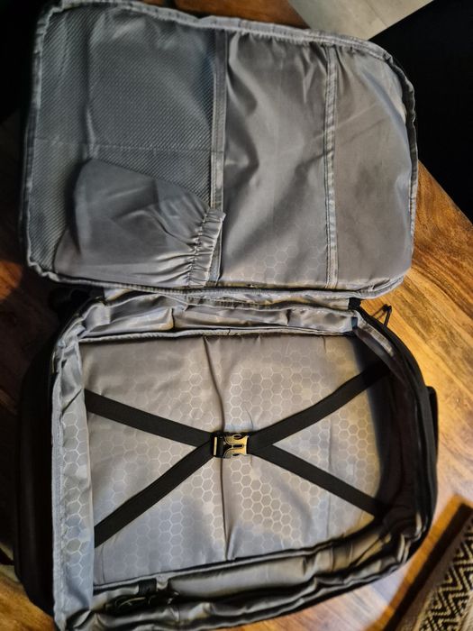 Plecak podrozny Osprey 40L otwierany jak walizka laptop