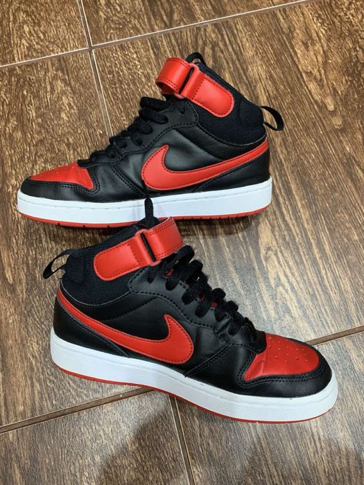 Кросівки Nike р-37/37,5