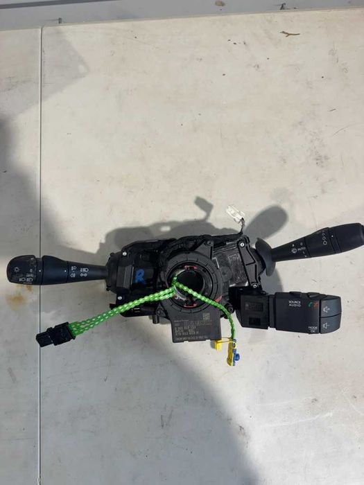 Przełącznik zespolony z czujnikiem kąta Renault Trafic III 3 Vivaro B