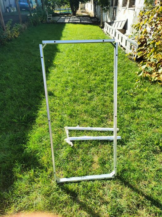 Rama do stołu z nogami