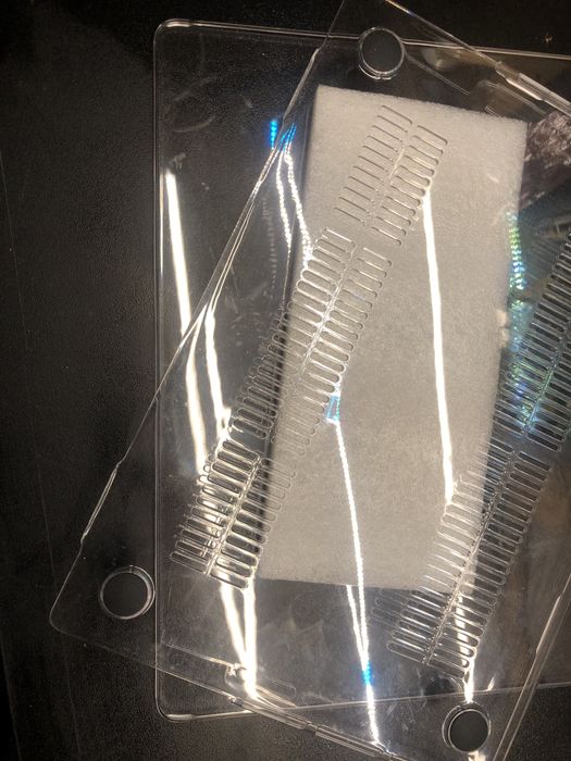 Чохол на MacBook m1,m2, 14”. Новий.