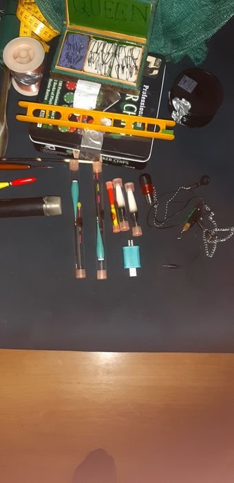 Sprzedam sprzęt wędkarski  feder spławik. 4 w super stanie wędki