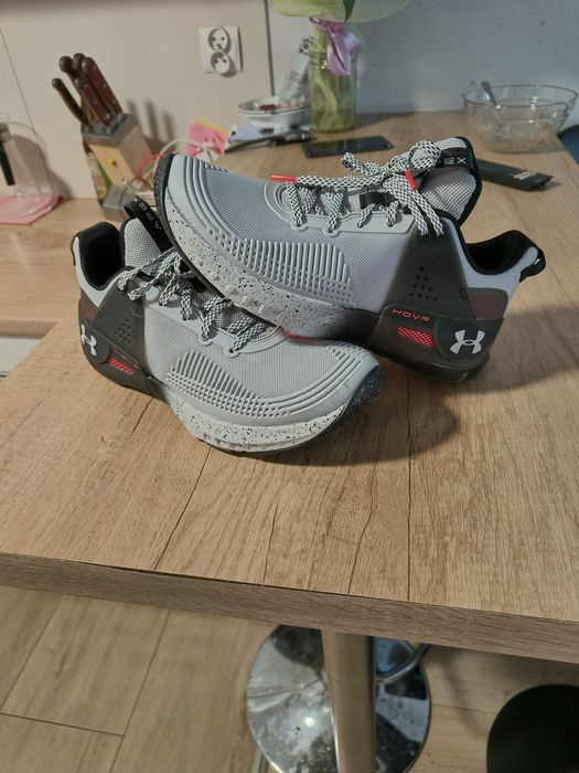Nowe buty under armoru roz 41