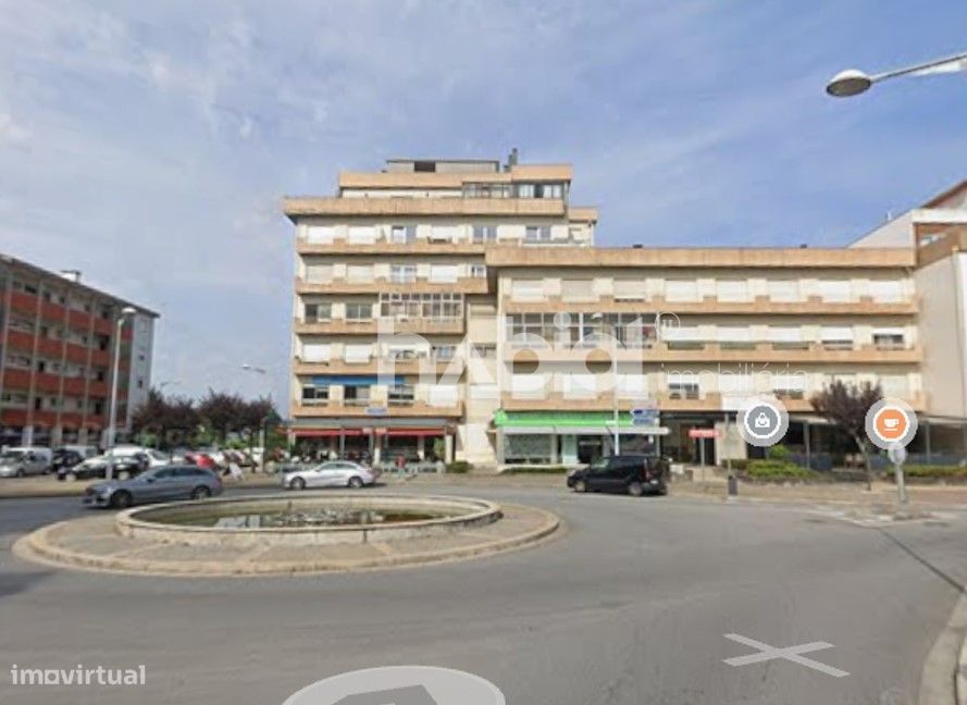 Espaço para serviços no 1º andar, centro Barcelos