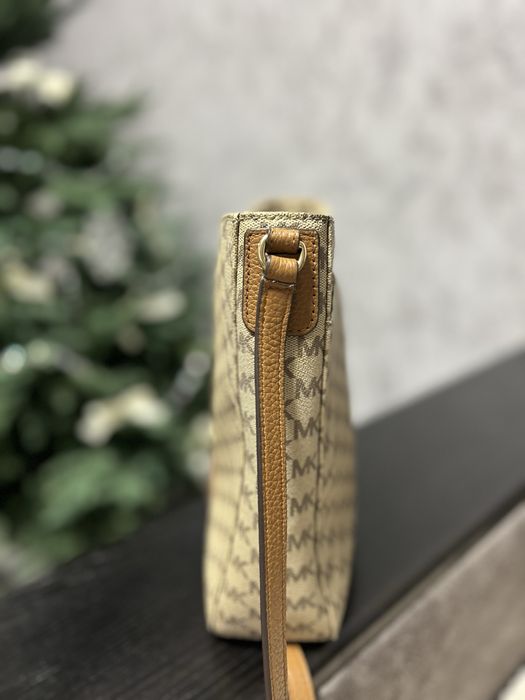 Продам сумку Michael Kors