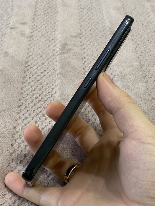 Шустрий Телефон Samsung A53 5g 6/128gb Android 15