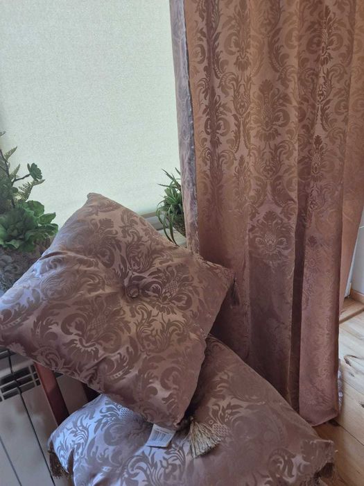 Poduszki ozdobne i zasłony