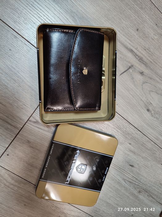 Skórzany portfel damski Peterson