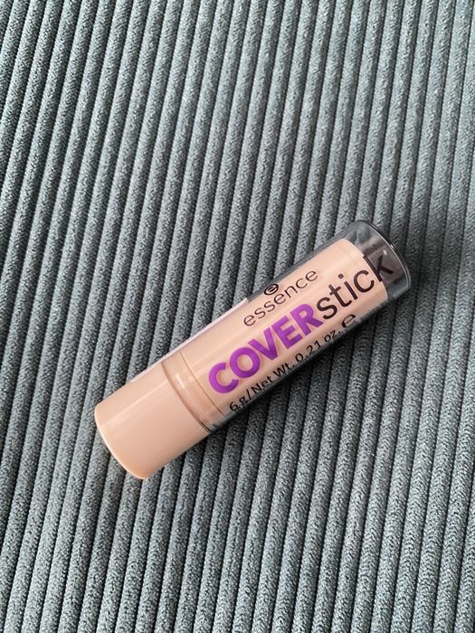 Korektor do twarzy Essence 30 Matt Honey