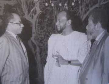 ANGOLA - O Apertado caminho da Dignidade, de André Franco de Sousa - Lisboa 1988