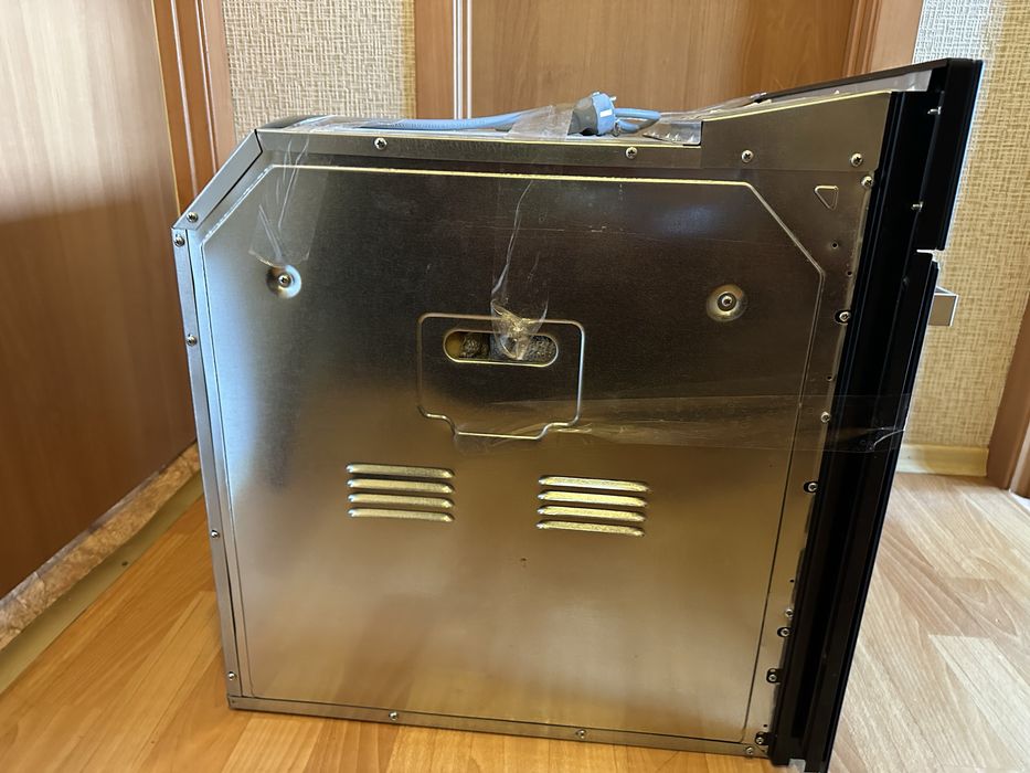 Вбудована духова шафа Venta London