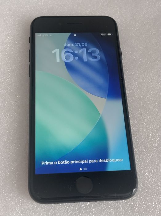 iPhone SE  64GB segunda geração