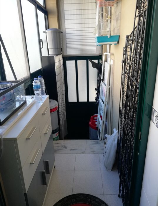 Apartamento t2 remodelado, na  avenida da liberdade, Baixa da Banheira