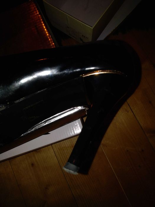 Buty lakierowane czarne 38