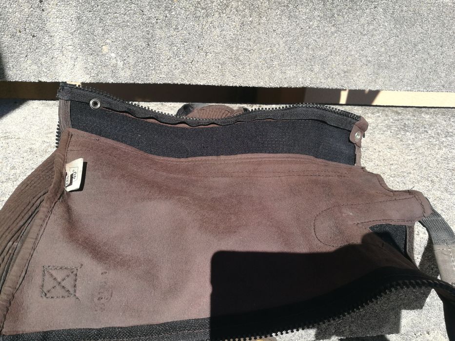 Equipamento criança para hipismo botas e perneiras c novo vendo troco