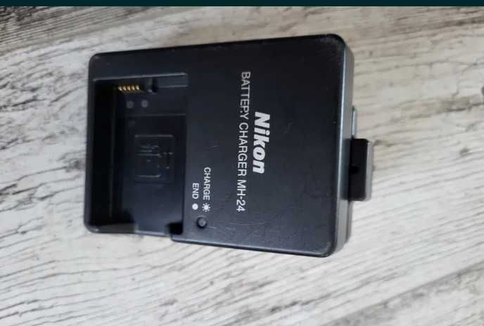 Nikon D3100 + 50mm niski przebieg 9709 zdjec + profesjonalny statyw