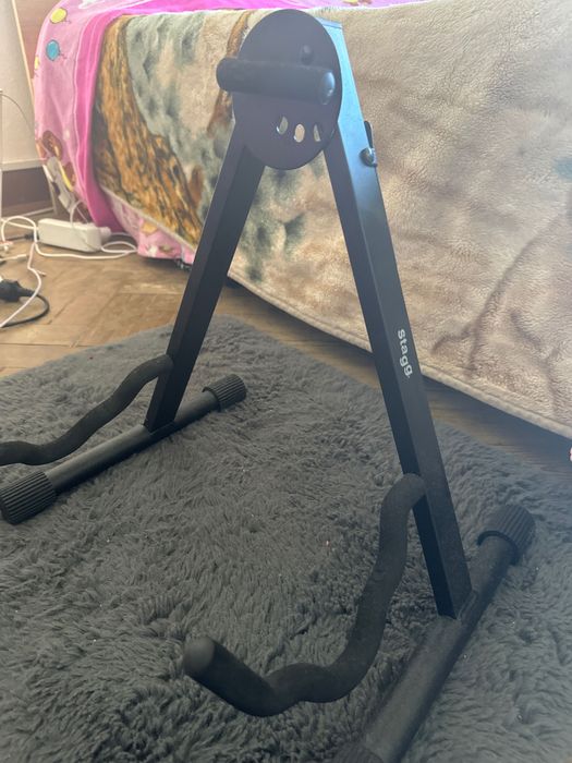 suporte de guitarra novo