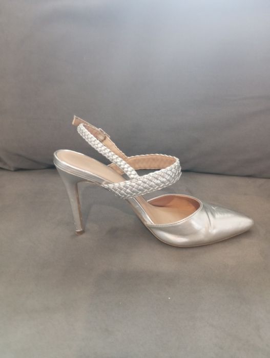 Срібні босоніжки для святкової події. 38, 38.5