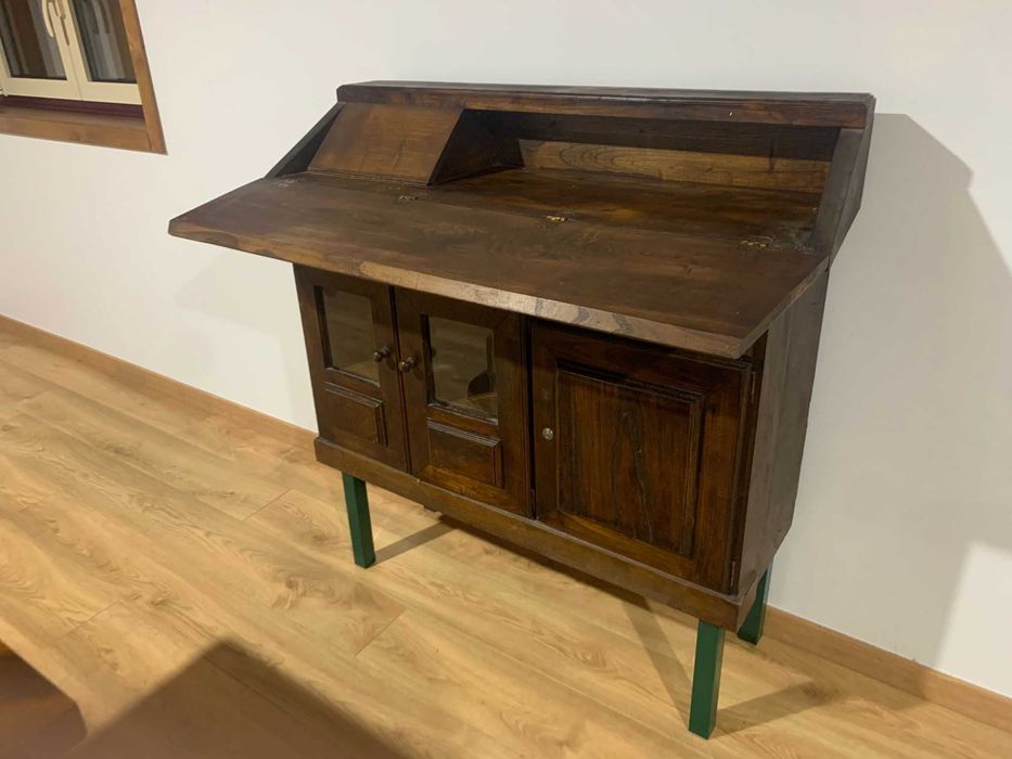 Secretária Vintage clássica em madeira em castanho NOVO PRECO