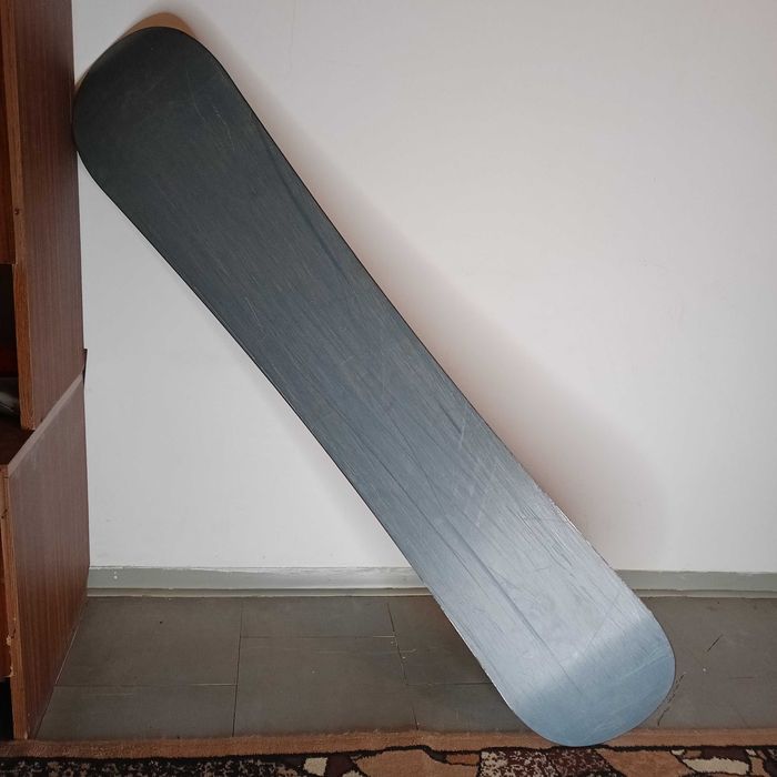 Deska snowboardowa Salomone Surface 142,5 cm directional flat WYSYŁKA