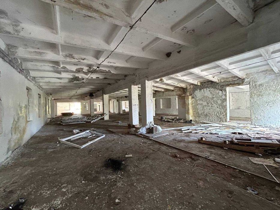 (7) Продаж майнового комплексу у м. Бар (8813)