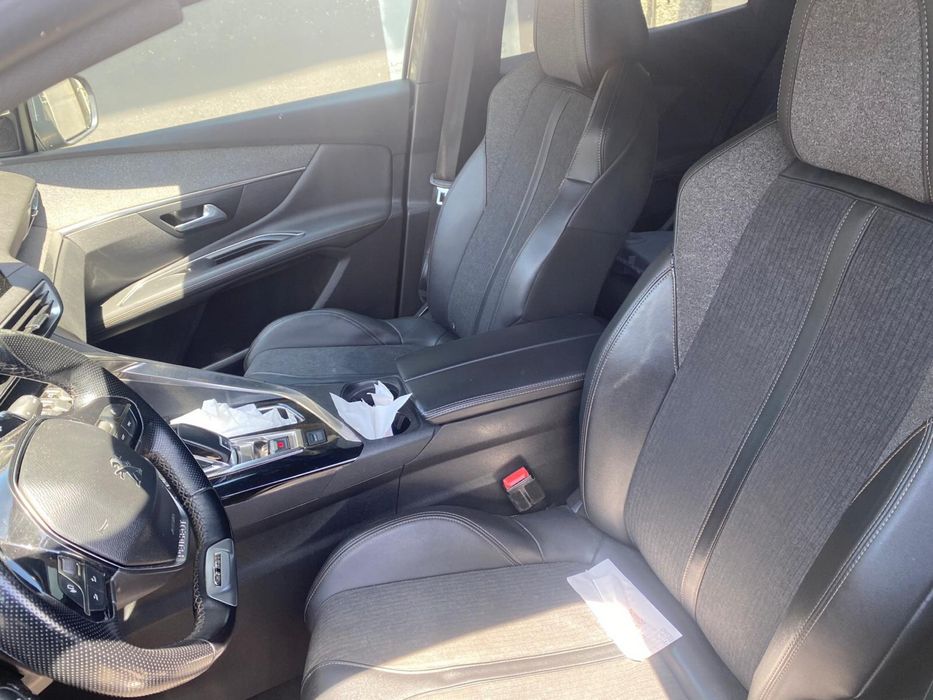 Peugeot 3008 — fotografia 8