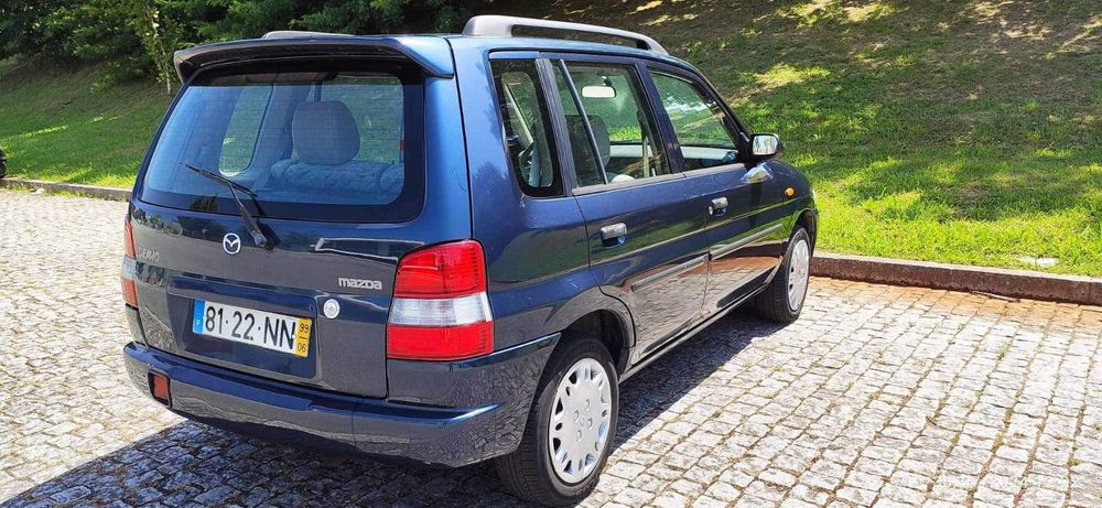 Mazda demio 1999