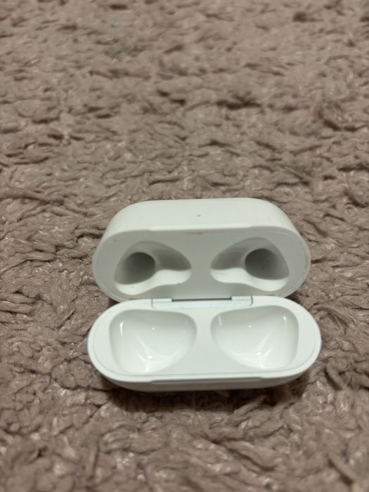 Бокс Airpods A2897