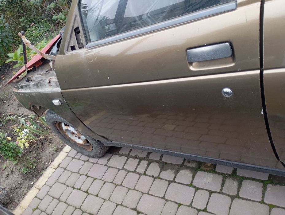 Дверка передня ліва ВАЗ 2110/2111/2112