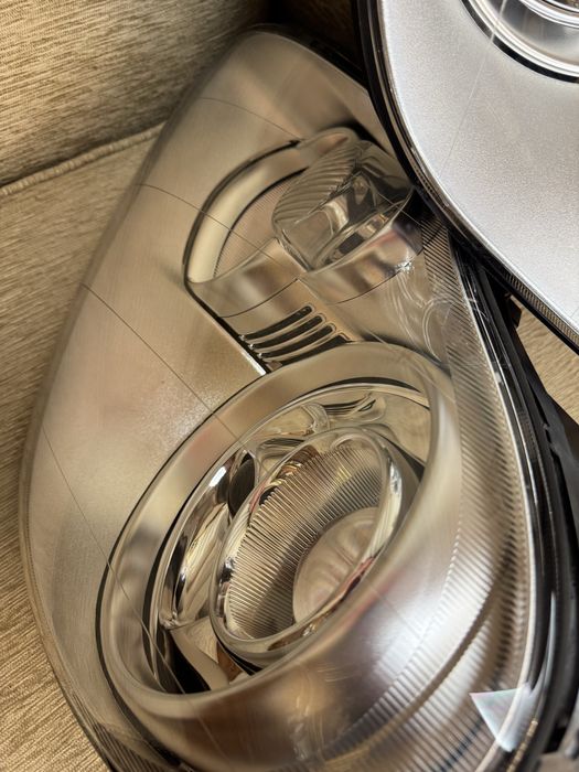 *NOVO - Conjunto opticas frontais bi-xenon Porsche Cayenne 955