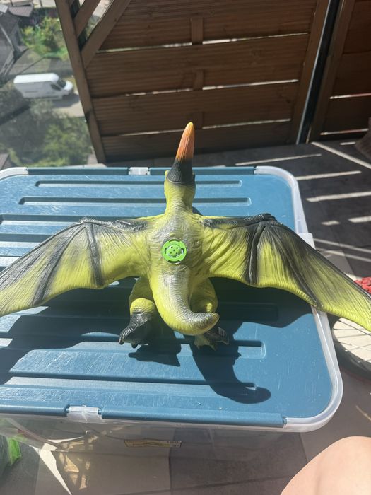 Dinozaur pterodaktyl z dźwiękiem